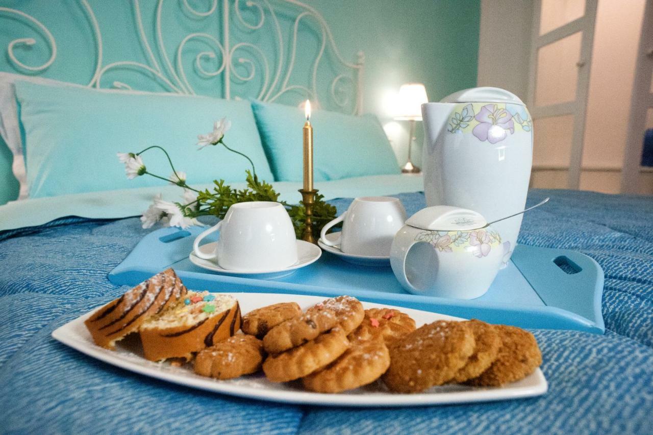 Il Gatto Sulla Finestra Hotel เยซี ภายนอก รูปภาพ